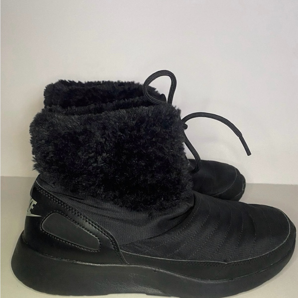 Nike Kiashi Boots - Size 7
